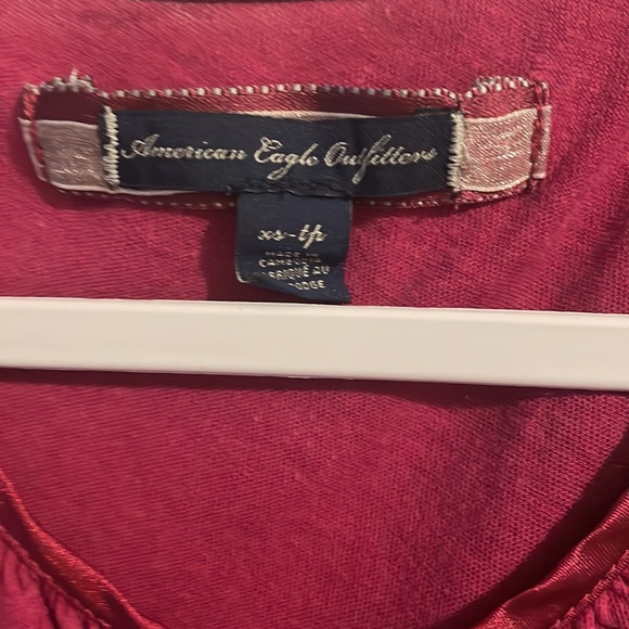 3/$15💛 Maroon American Eagle flowy tank 🌷 - Picture 5 of 6